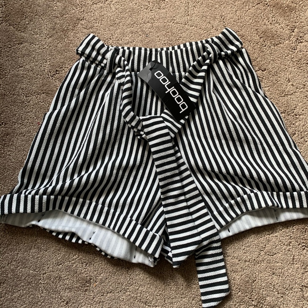 Boohoo Petite high rise shorts